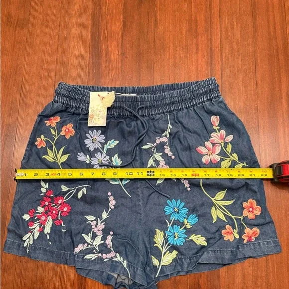 JHONNY WAS Evangeline drawstring shorts size Medium - Picture 6 of 9